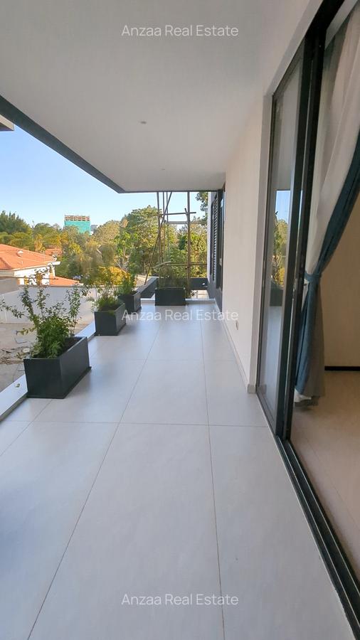 5 Bed Villa with En Suite at Jacaranda Avenue - 18