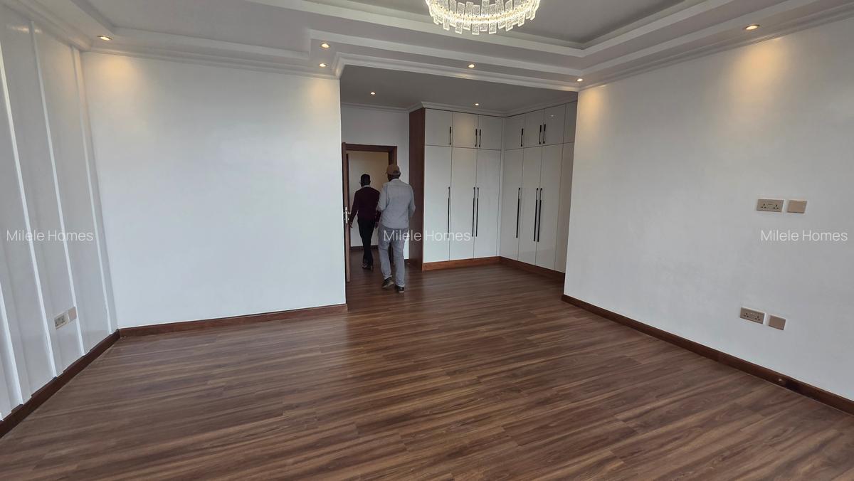 Serviced 3 Bed Apartment with En Suite in Kileleshwa - 11