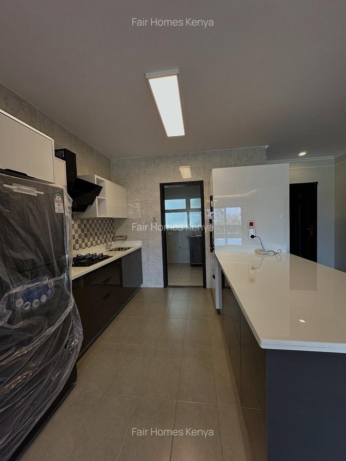 2 Bed Apartment with En Suite at Riverside Drive - 5