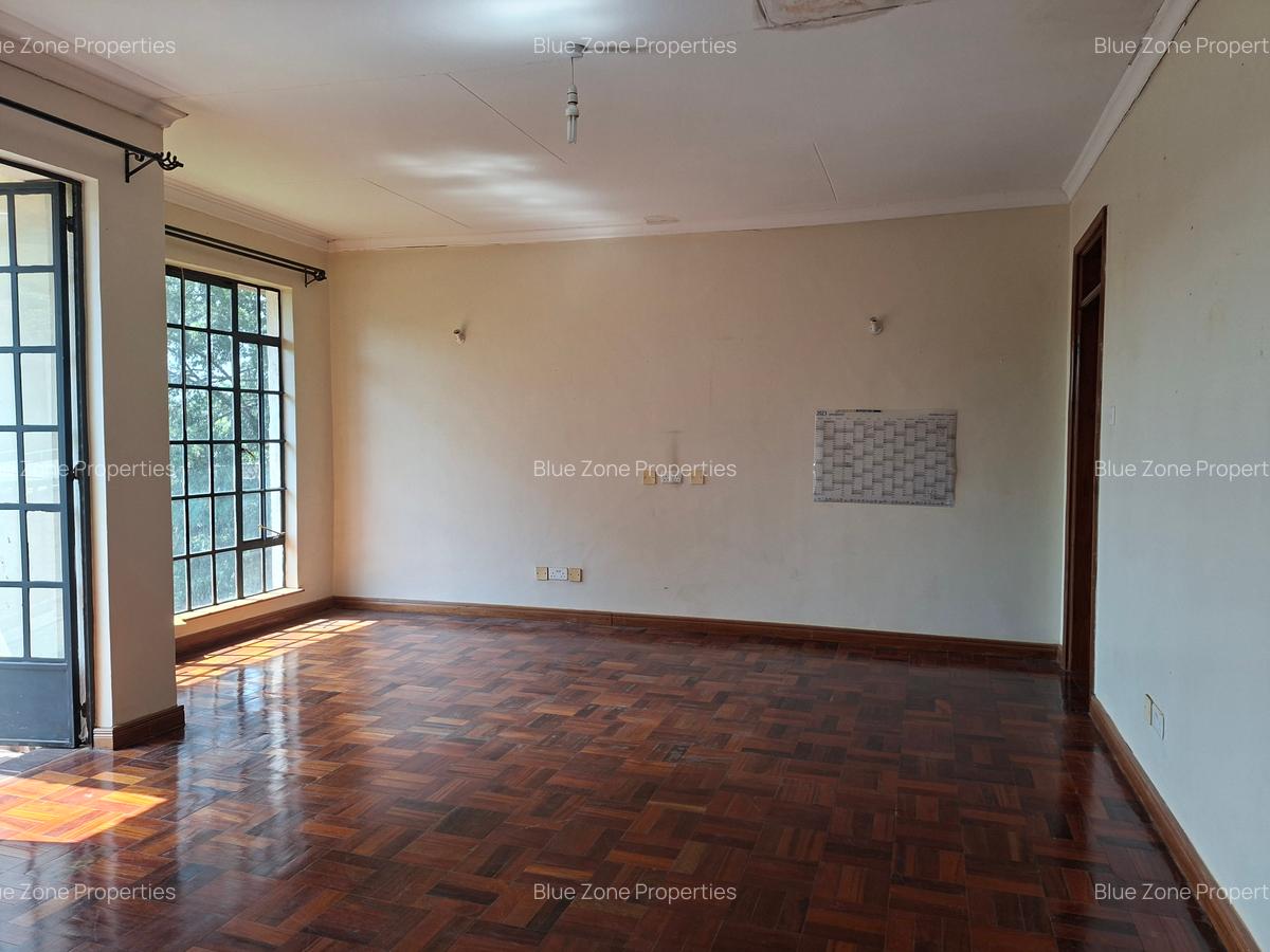 4 Bed Townhouse with En Suite at Off Glory Rd - 14