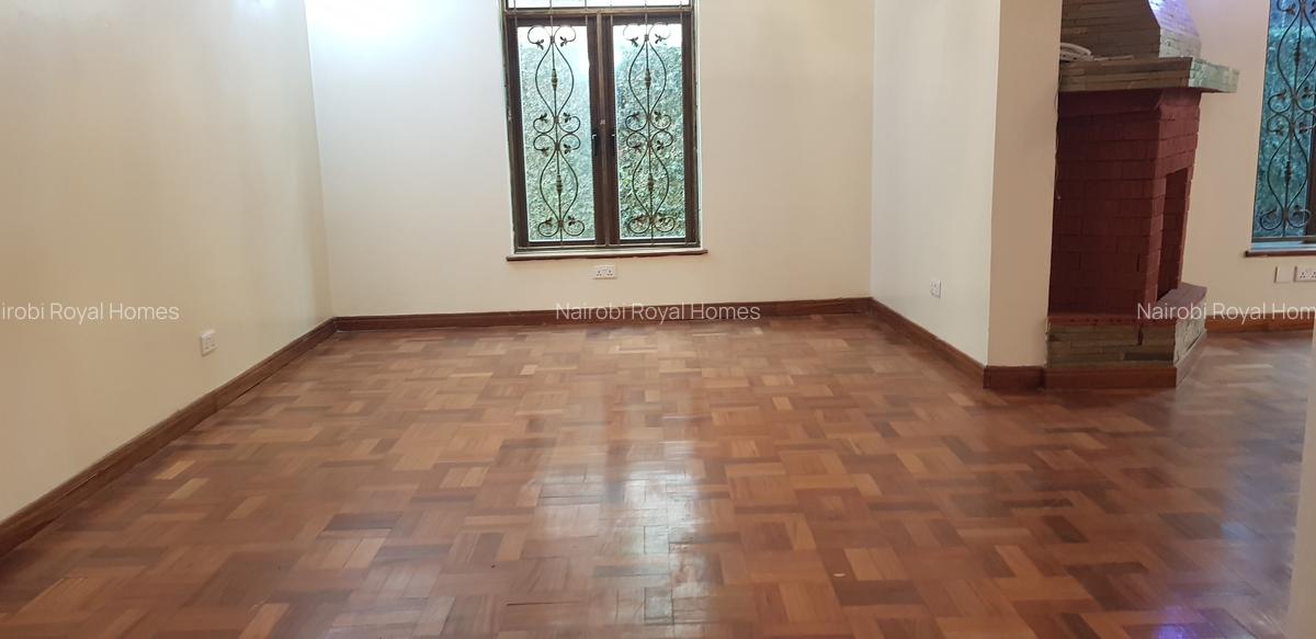 5 Bed Townhouse with En Suite at Convent Drive - 10