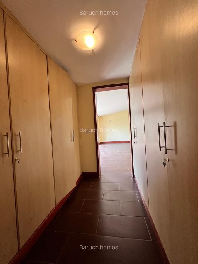 4 Bed House with En Suite in Runda - 18