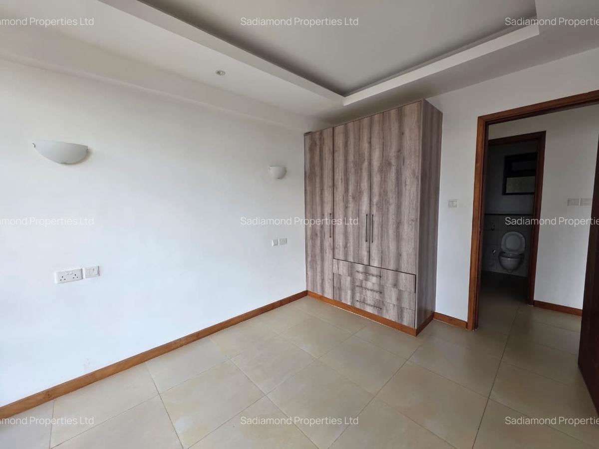 2 Bed Apartment with En Suite in Rhapta Road - 5
