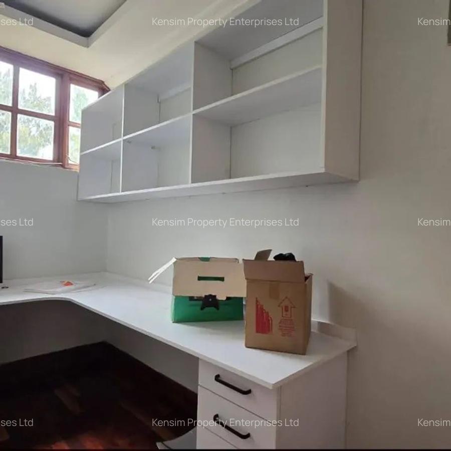 5 Bed Townhouse with En Suite in Runda - 2