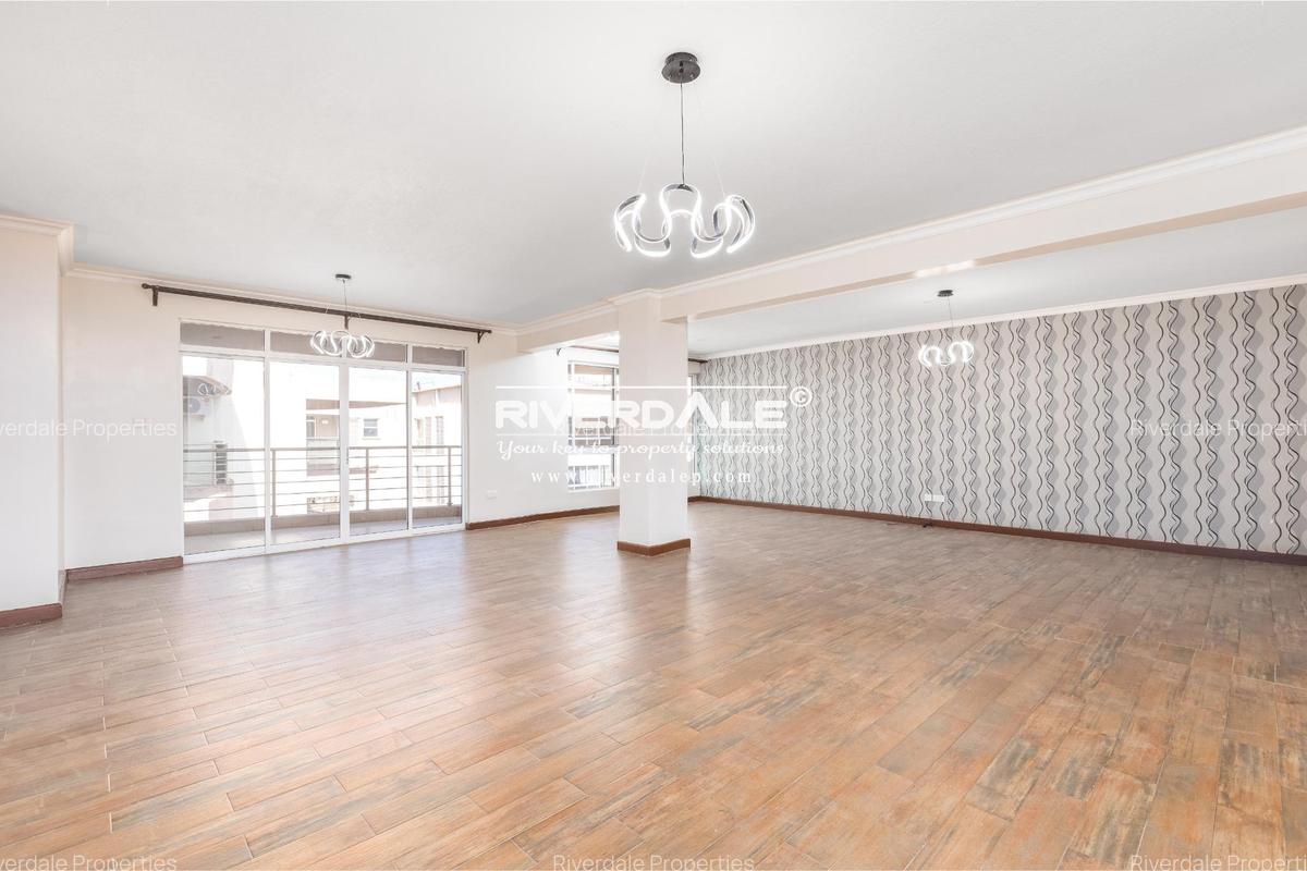 4 Bed Apartment with En Suite in Westlands Area - 1