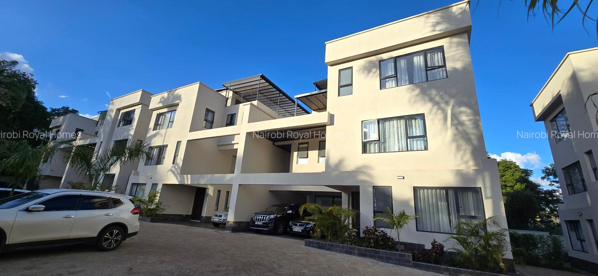5 Bed Townhouse with En Suite at Lavington Green - 2