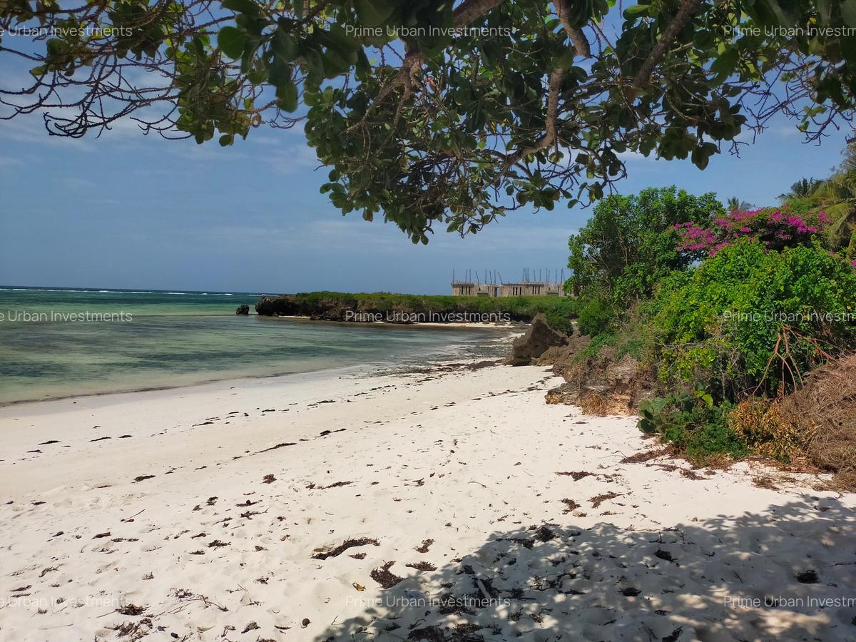 Land in Kikambala - 2