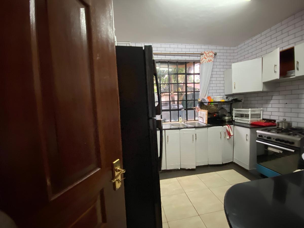 3 Bed Apartment with En Suite in Nyari - 2