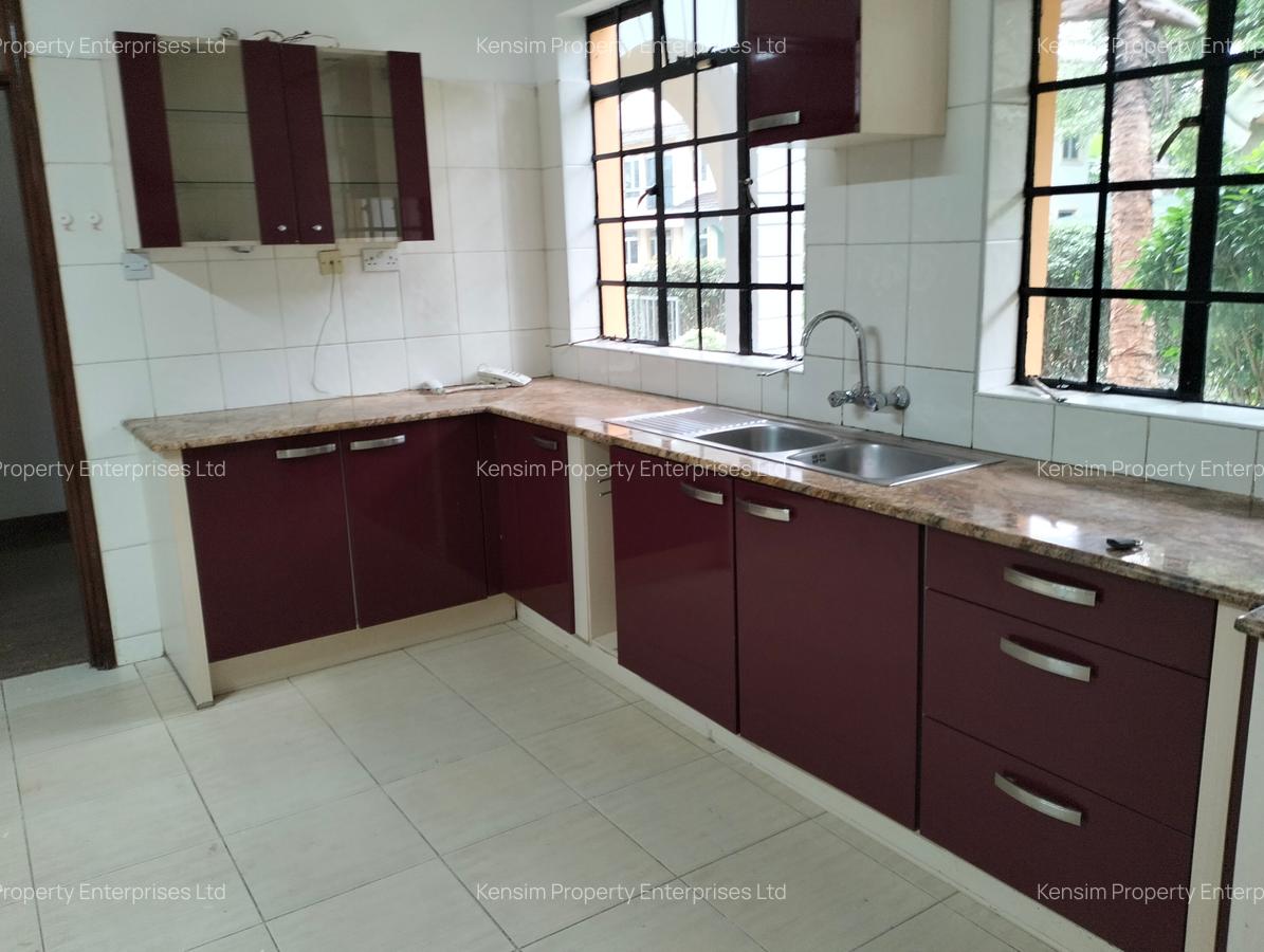 4 Bed Townhouse with En Suite in Lavington - 19