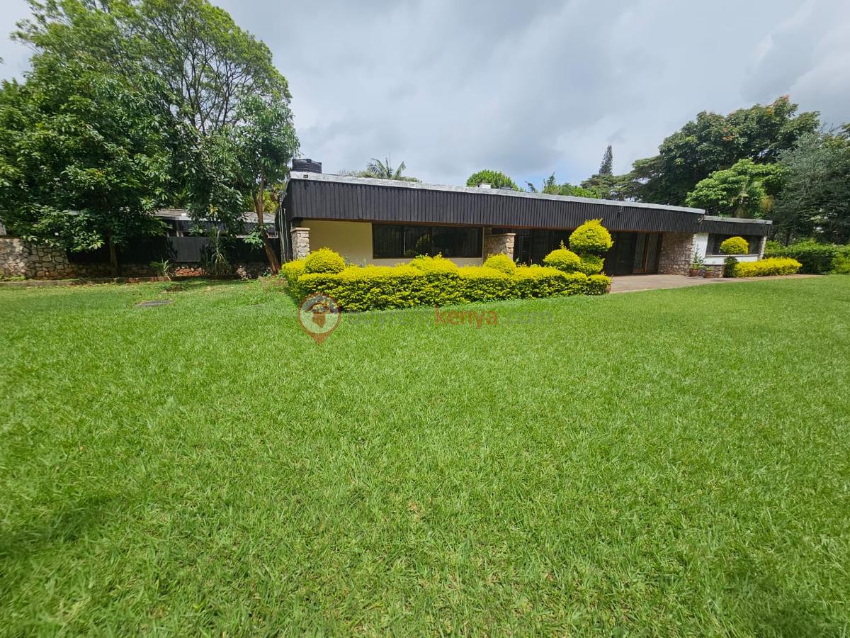 4 Bed House with En Suite in Muthaiga - 11