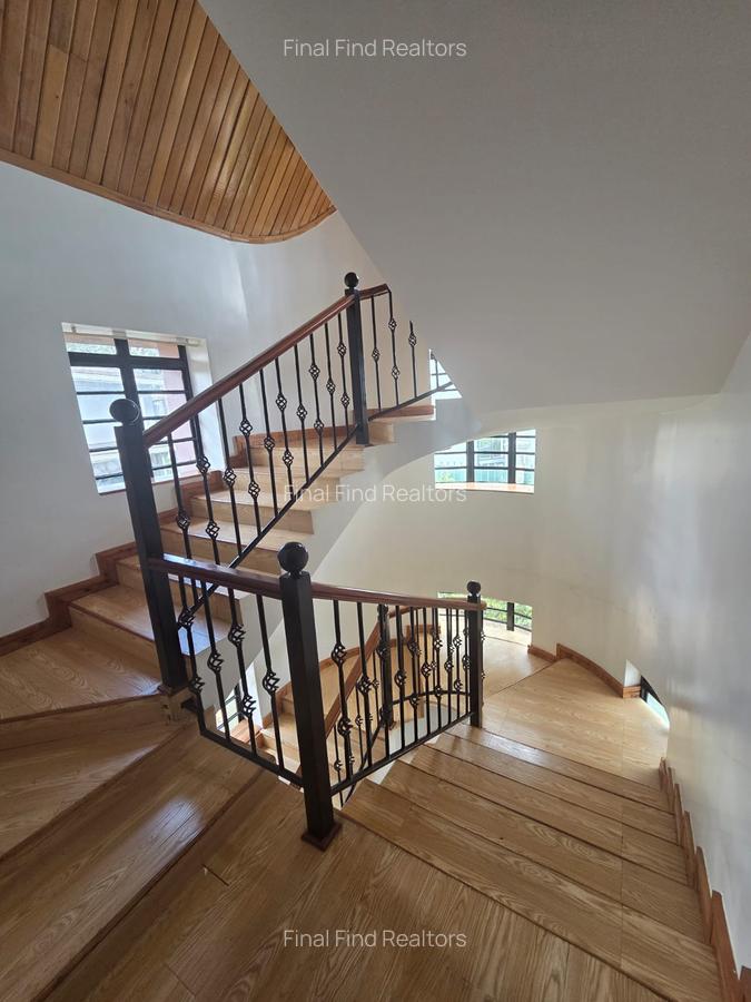 4 Bed House with En Suite in Runda - 8