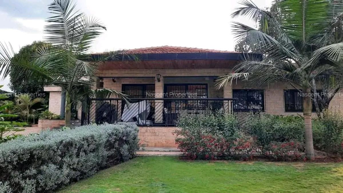 4 Bed House with En Suite in Nyari - 1