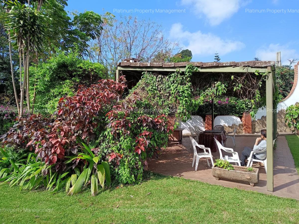 5 Bed Villa with En Suite in Gigiri - 12