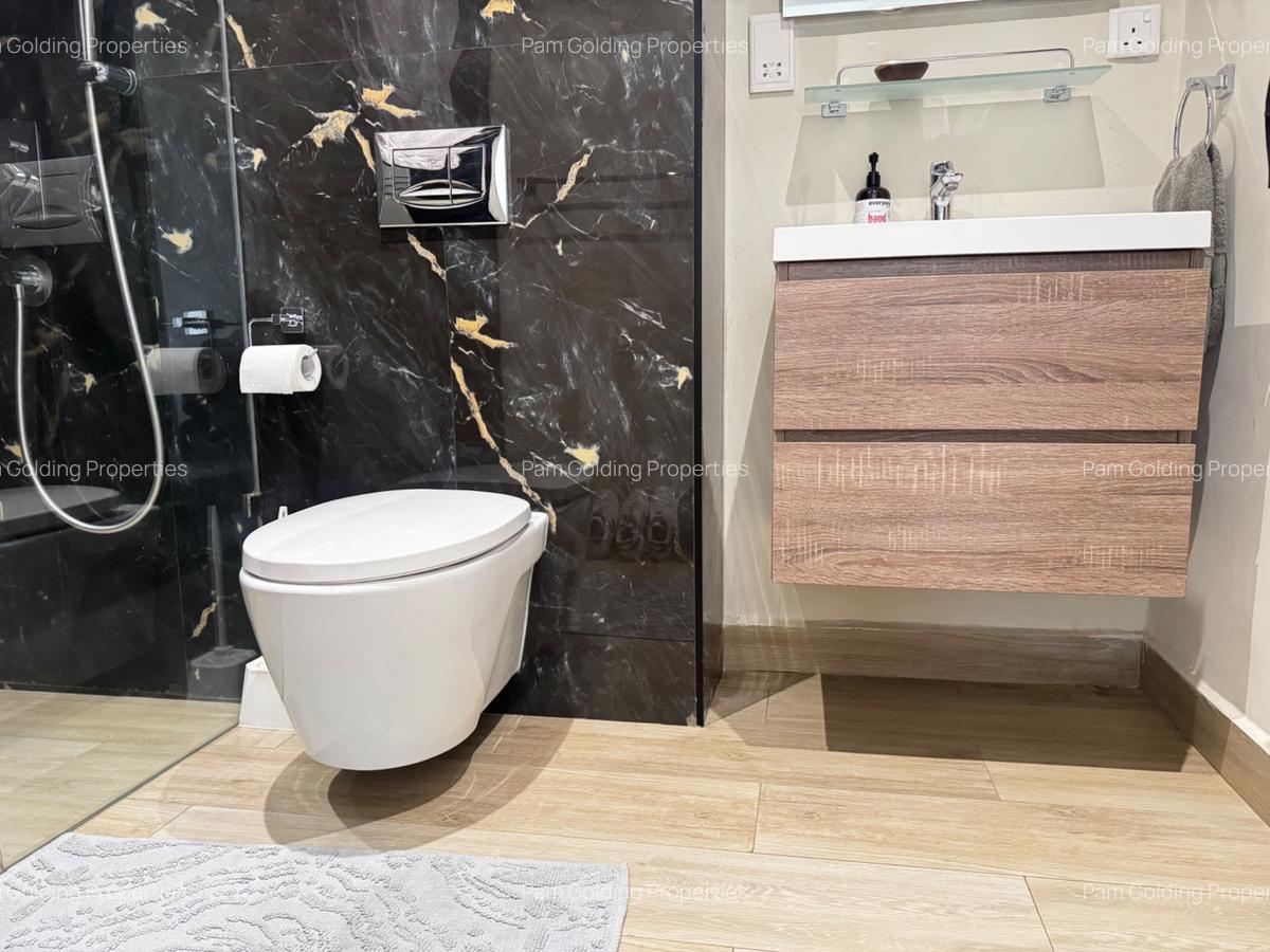 2 Bed Apartment with En Suite in Riverside - 12