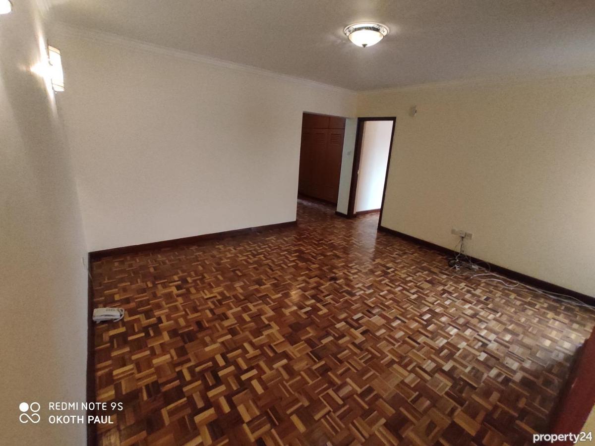 5 Bed Townhouse with En Suite in Lavington - 13