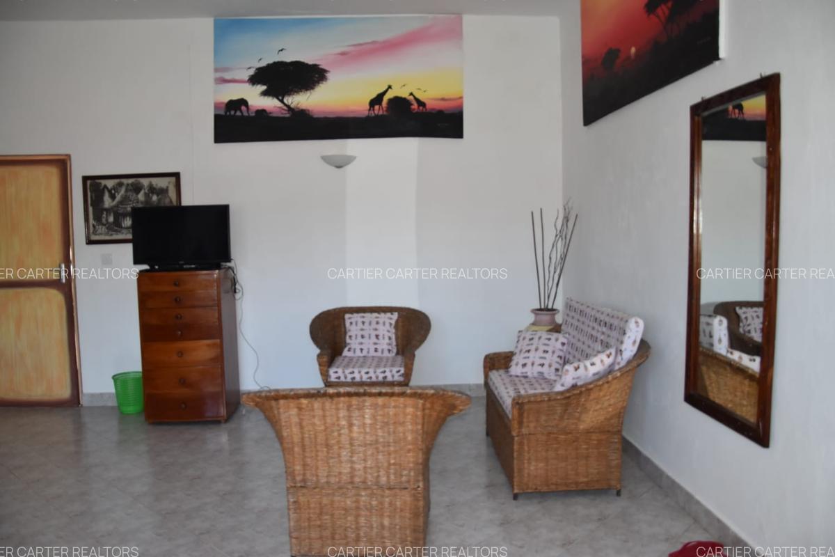 5 Bed Villa with En Suite in Watamu - 6