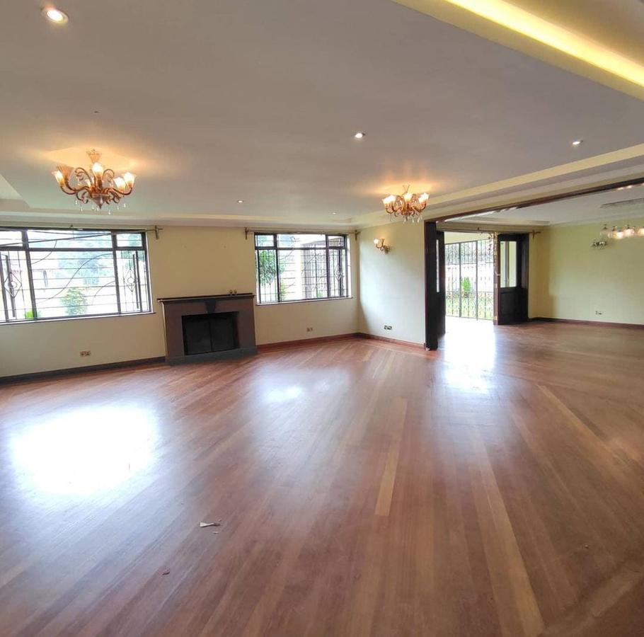 5 Bed Townhouse with Garden in Lavington - 5