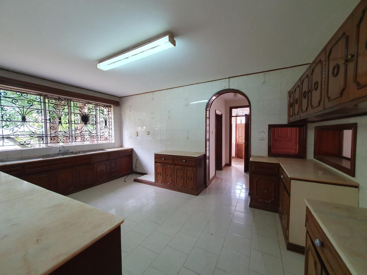 4 Bed House with En Suite in Gigiri - 8