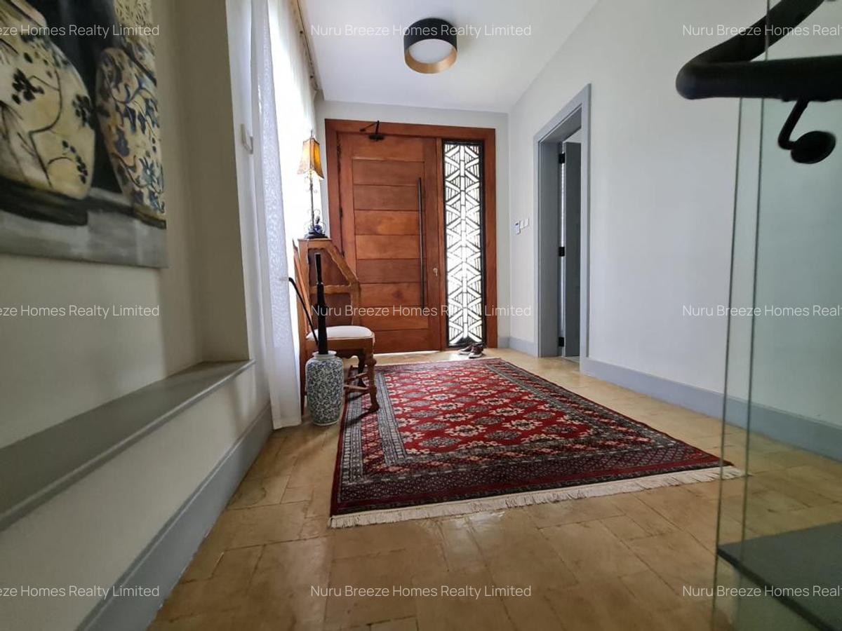 5 Bed Townhouse with En Suite in Kitisuru - 14