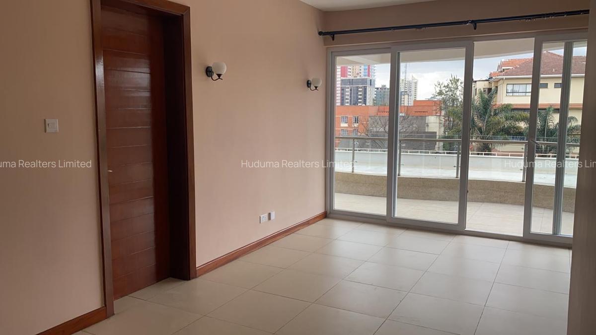 1 Bed Apartment with En Suite at Wood Avenue - 4