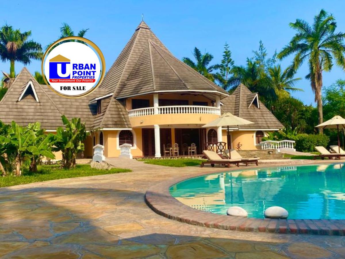 6 Bed Villa with En Suite in Diani - 5