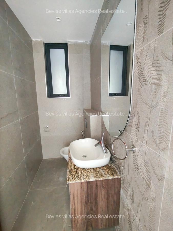 3 Bed Apartment with En Suite at Riverside - 18