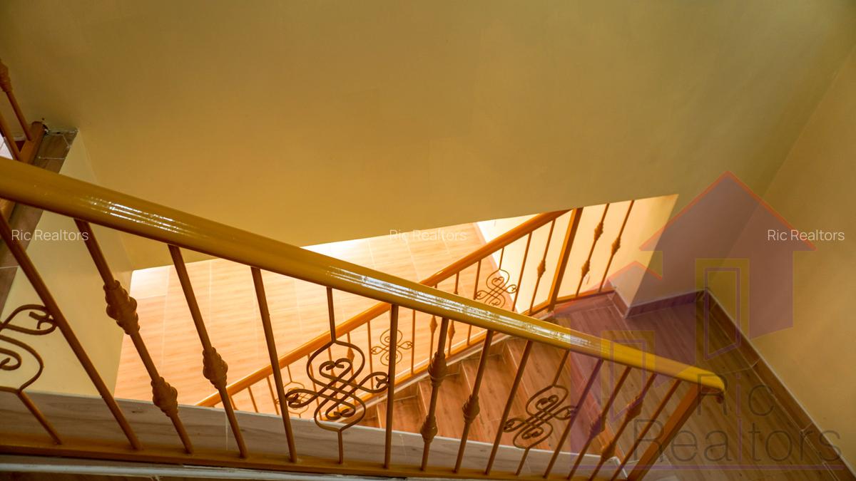 4 Bed Townhouse with En Suite at Merisho Road - 14