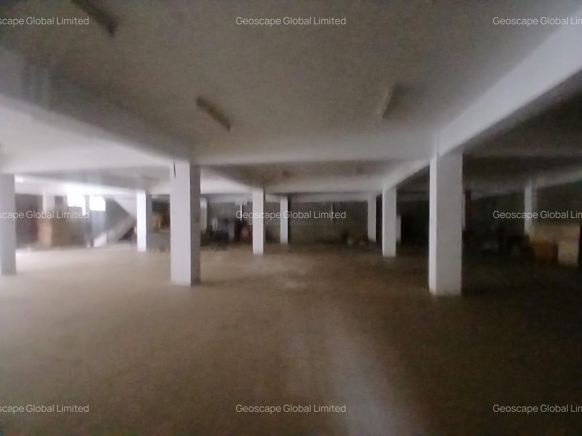 Warehouse with Parking in Industrial Area - 2