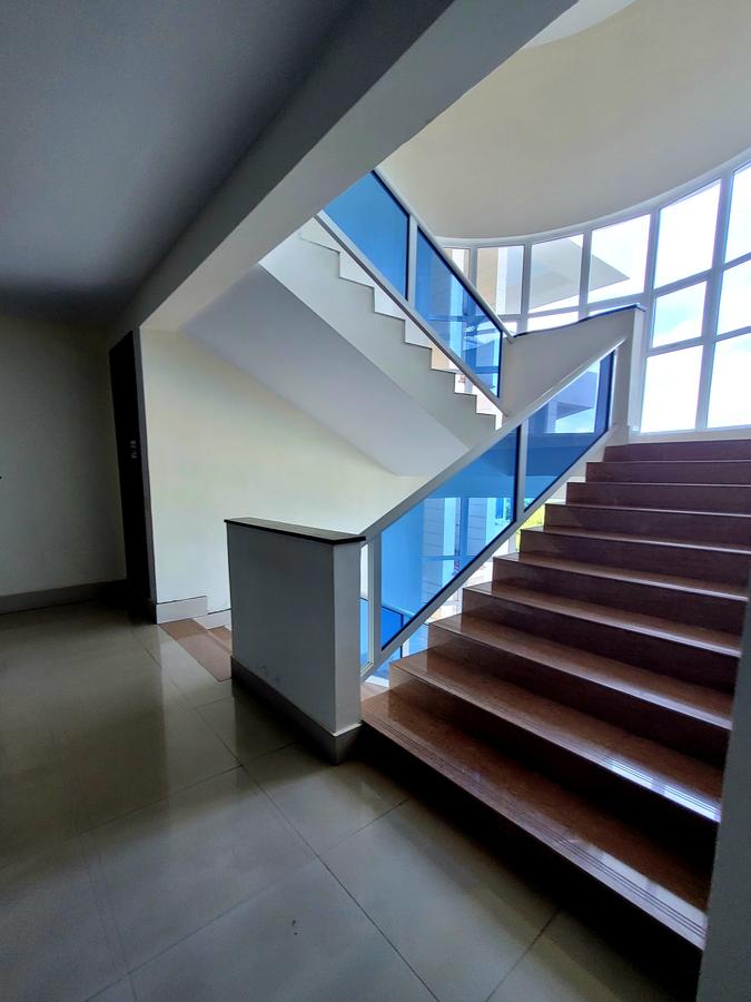 4 Bed Apartment with En Suite in Nyali Area - 6