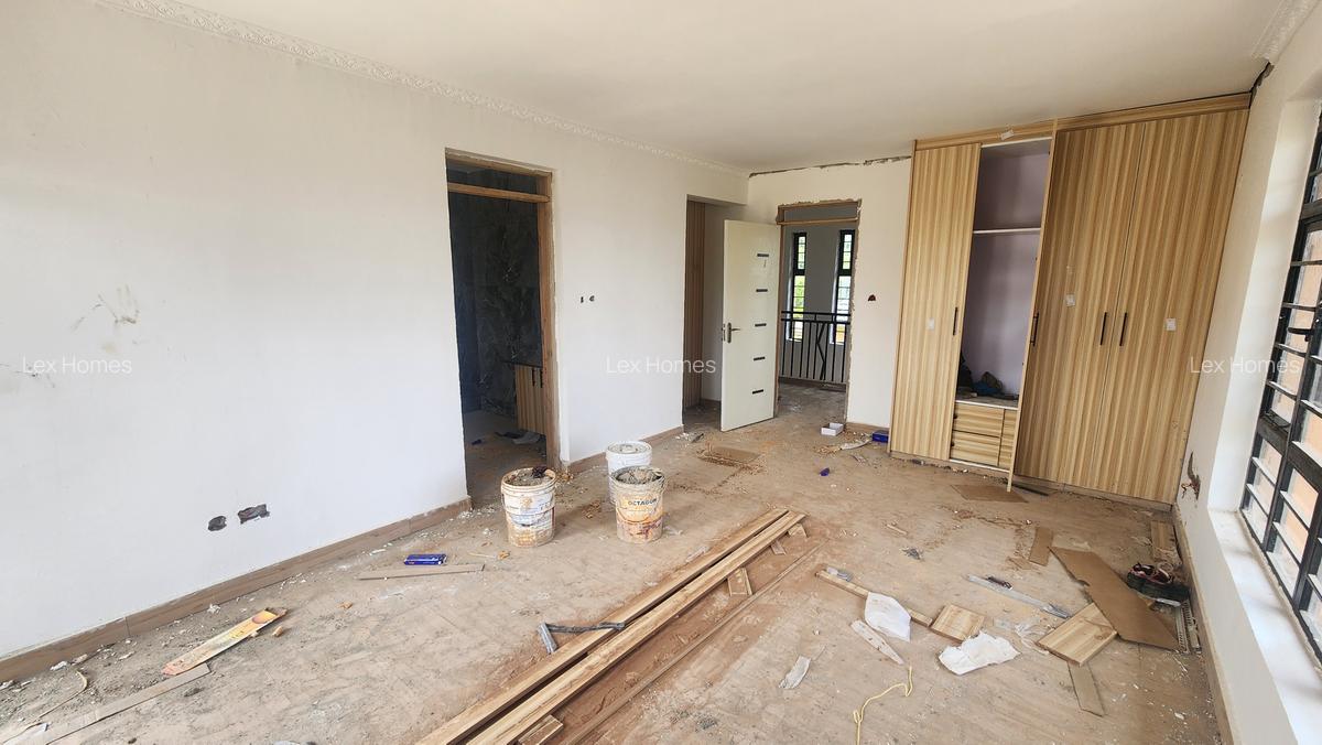 4 Bed House with En Suite at Parkplace - 10