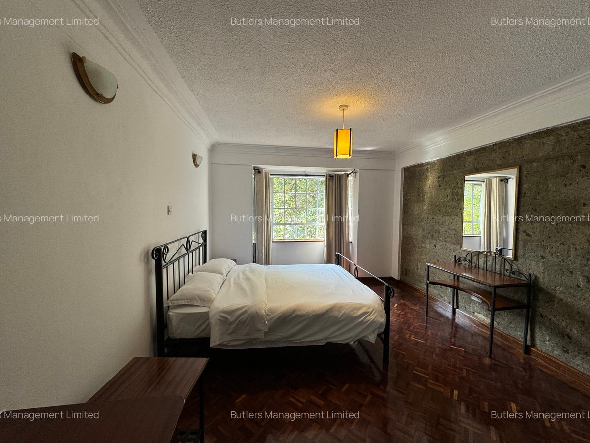 Serviced 2 Bed Apartment with En Suite in Brookside - 11