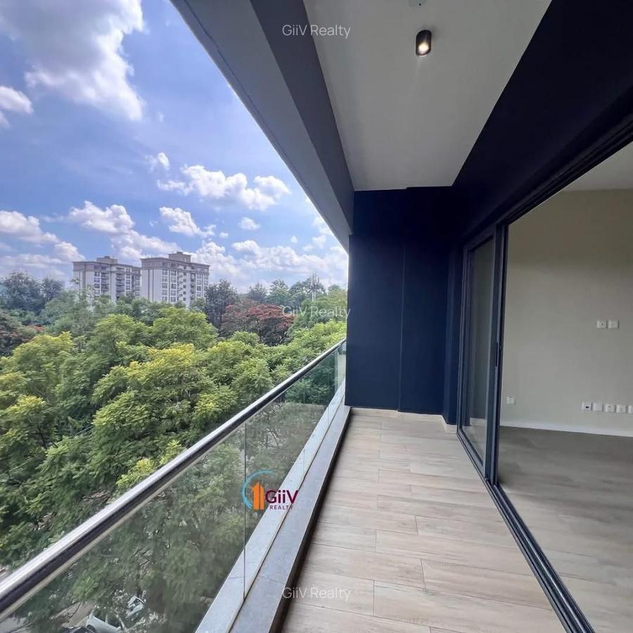 2 Bed Apartment with En Suite in Riverside - 2