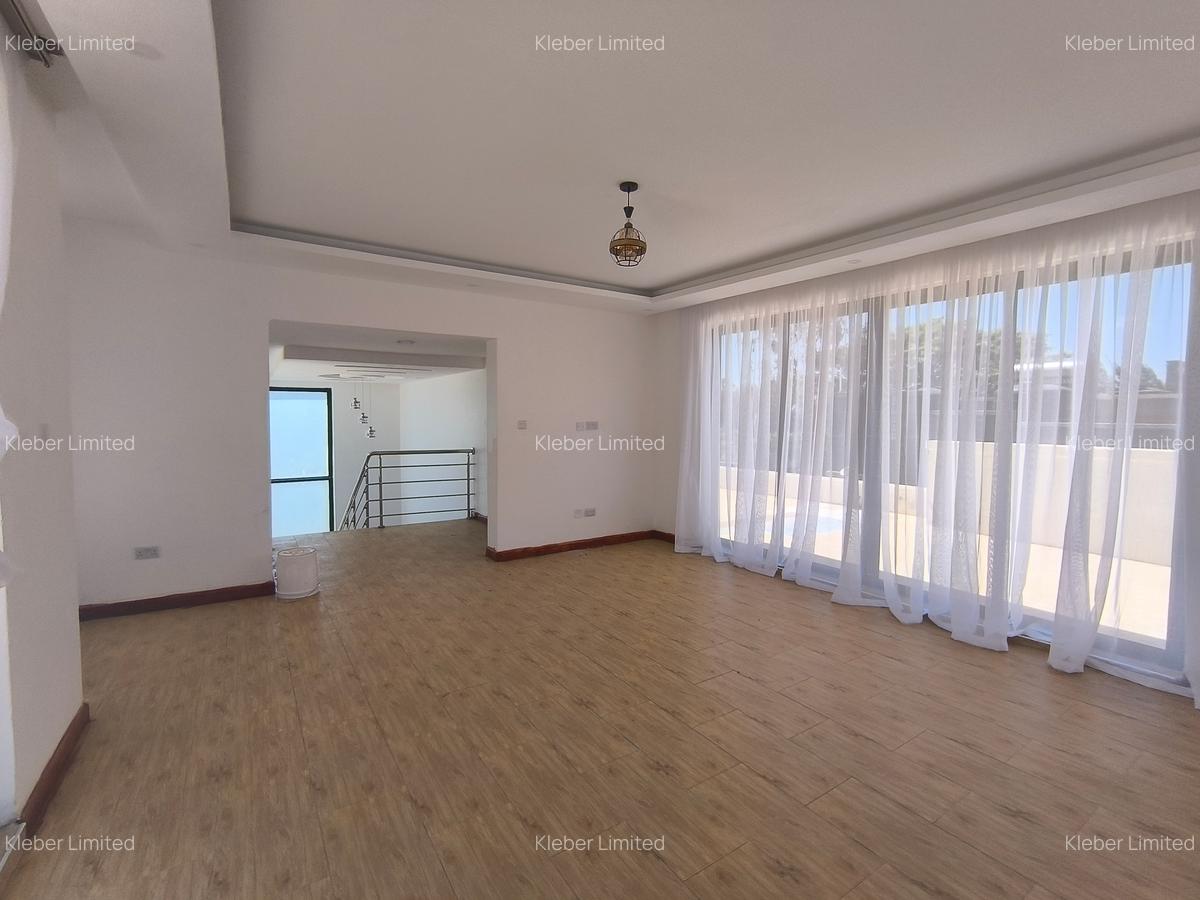 4 Bed Townhouse with En Suite at Kenyatta Road - 20