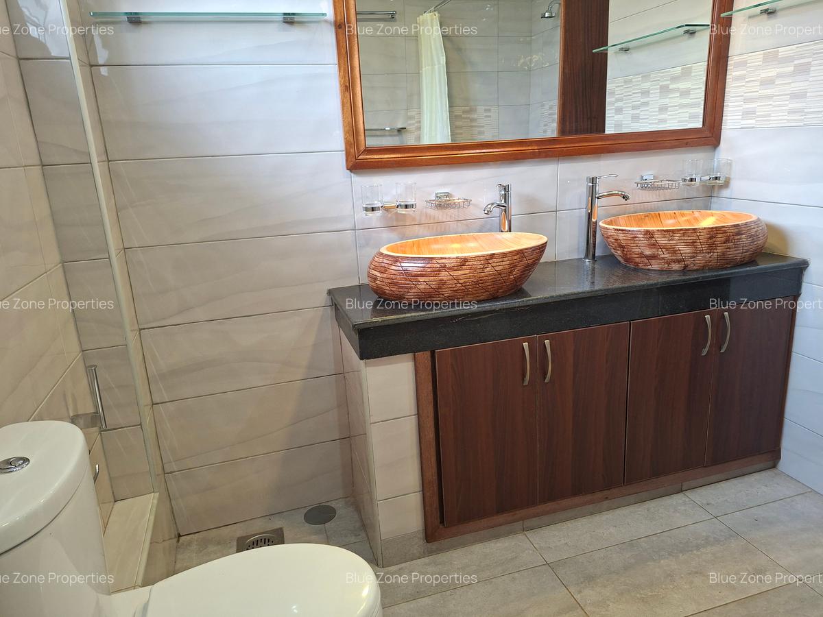 5 Bed House with En Suite at Off Mimosa Rd - 11