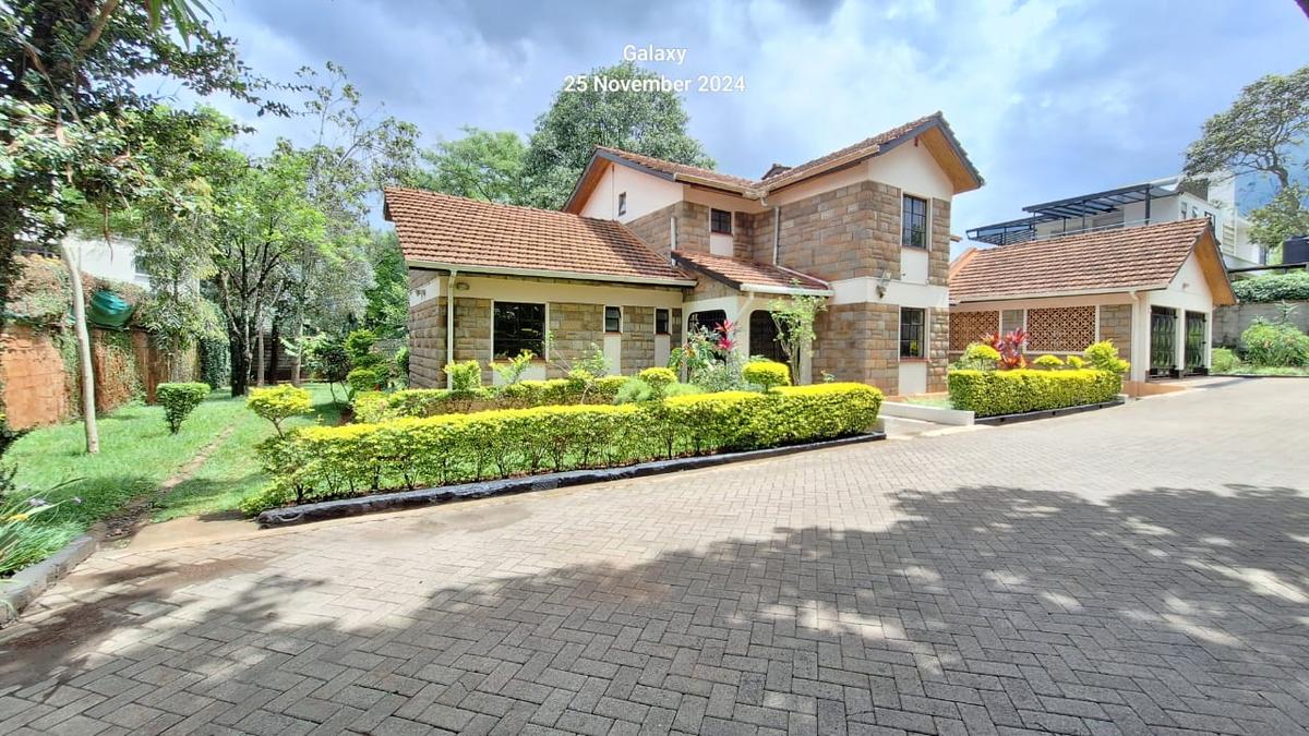 5 Bed House with En Suite in Kyuna - 1