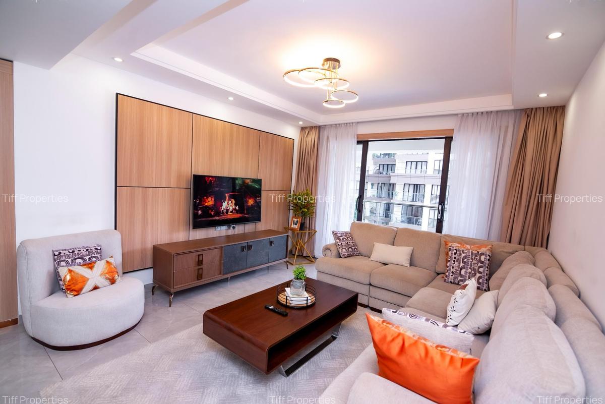 3 Bed Apartment in Riverside - 3