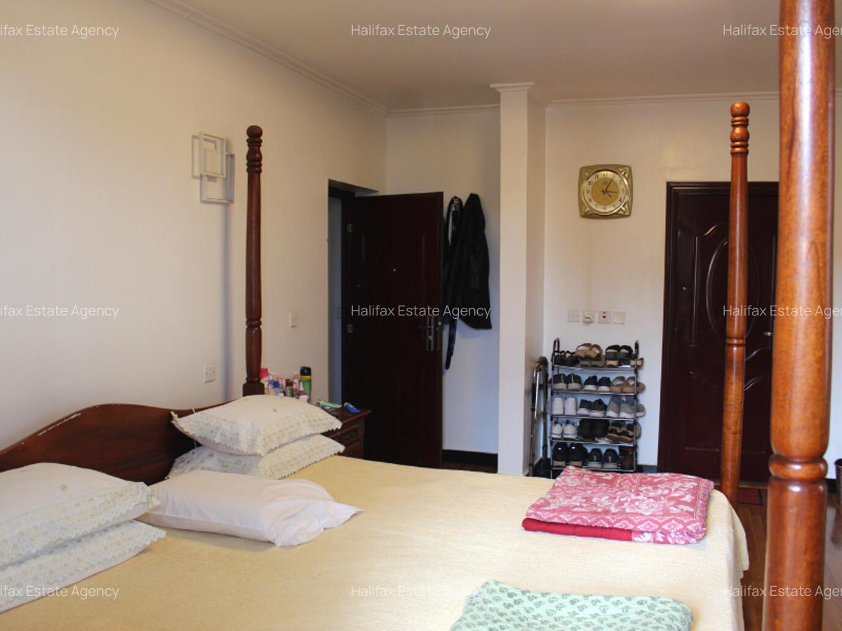 3 Bed Apartment with En Suite in Parklands - 5