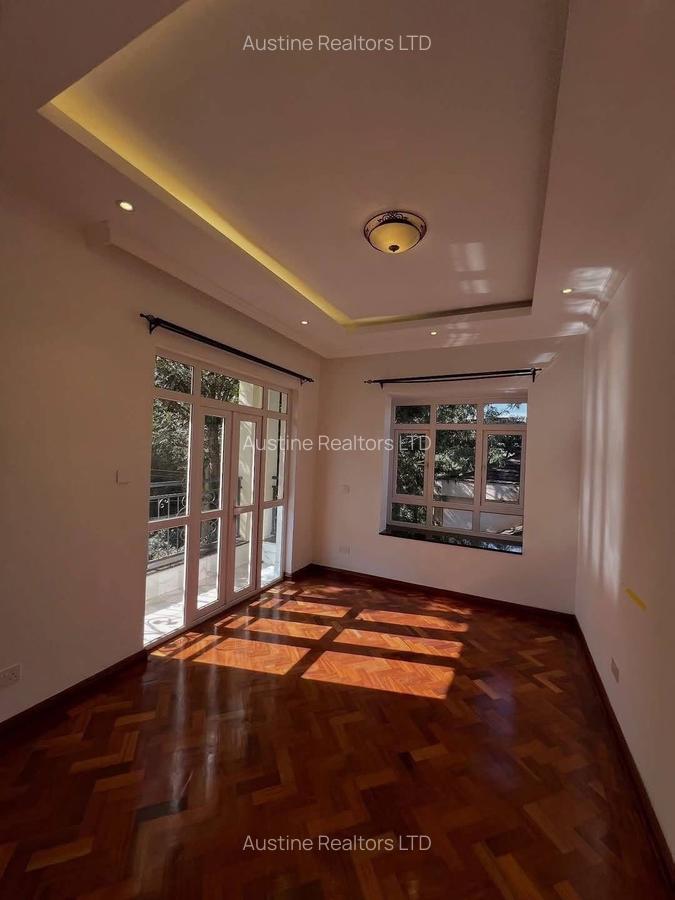 6 Bed Townhouse with En Suite in Lavington - 10