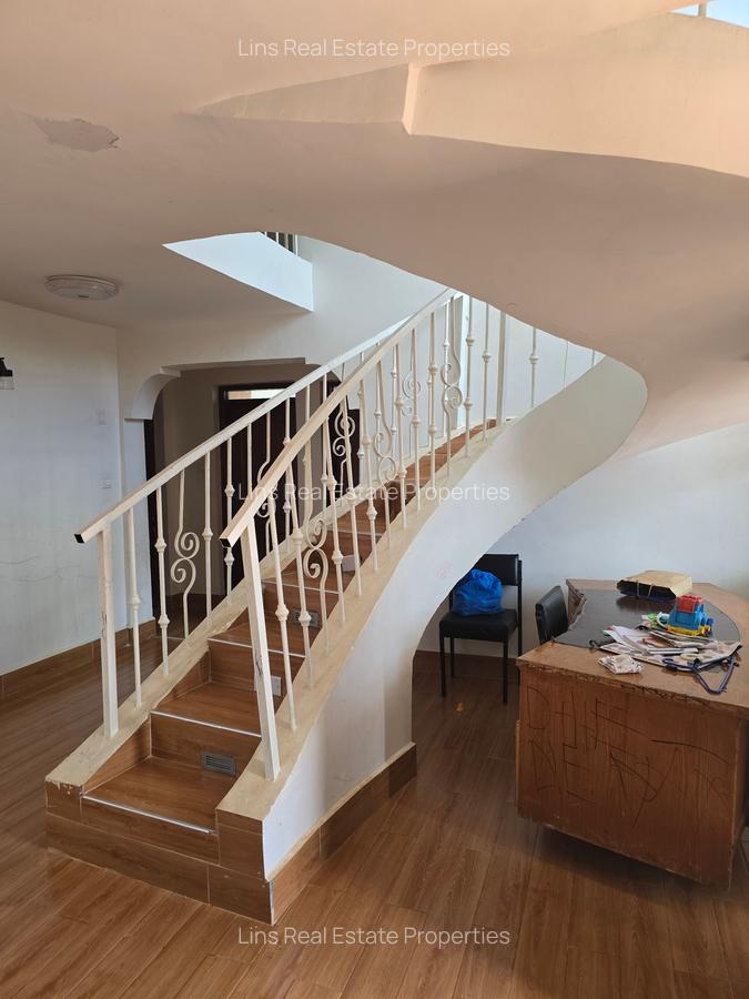 5 Bed House with En Suite in Ruiru - 11