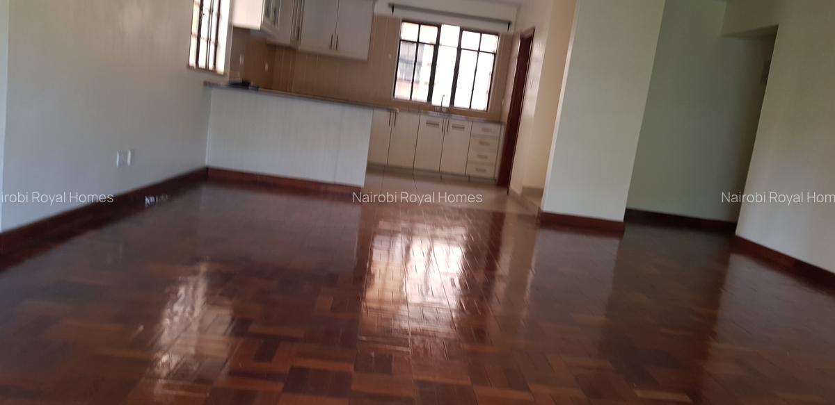 2 Bed Apartment with En Suite at Riveside Drive - 4