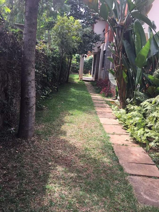 4 Bed Townhouse with En Suite in Lavington - 7