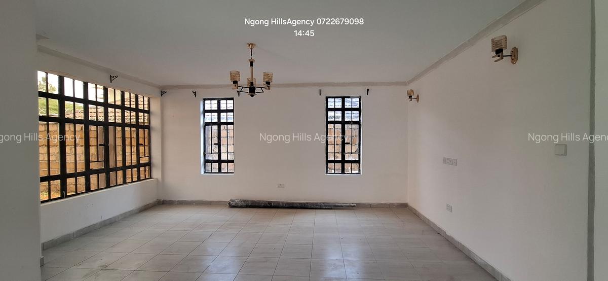 4 Bed Townhouse with En Suite at Rimpa - 5