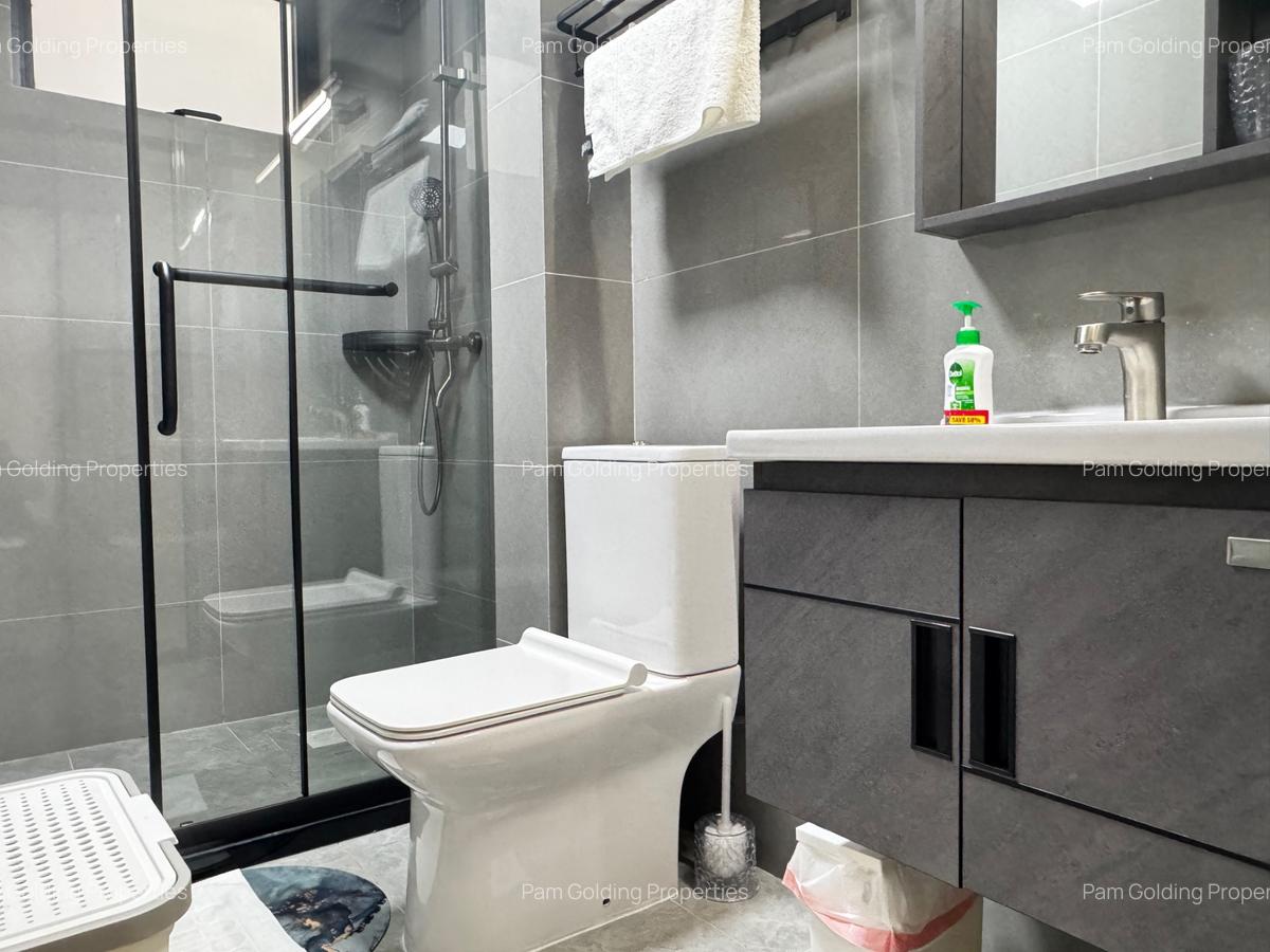 2 Bed Apartment with En Suite in Riverside - 15