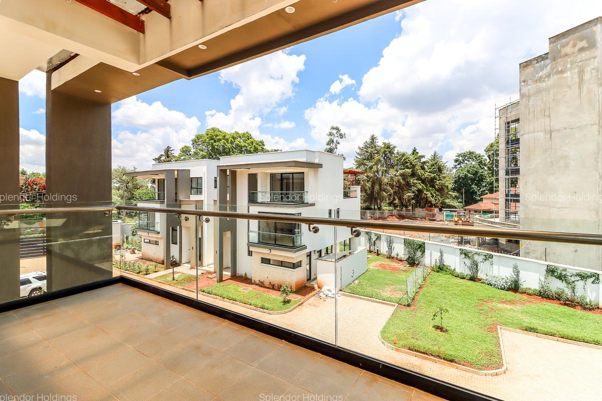 4 Bed Townhouse with En Suite in Lavington - 15