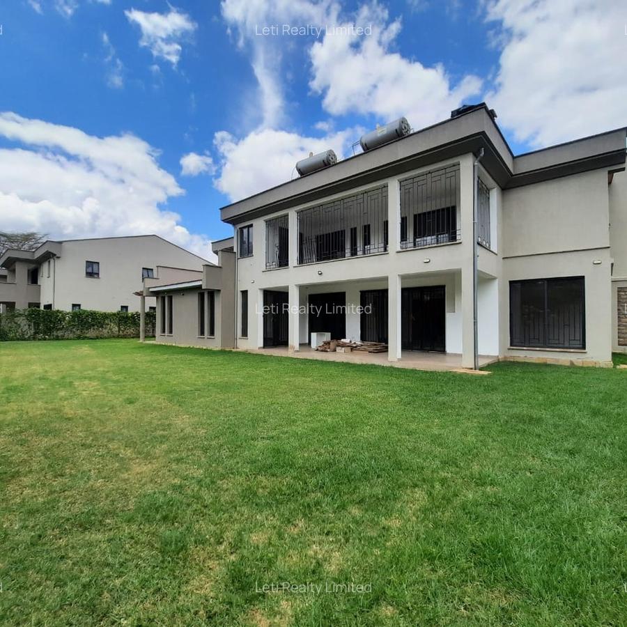 5 Bed Townhouse with En Suite in Lavington - 1