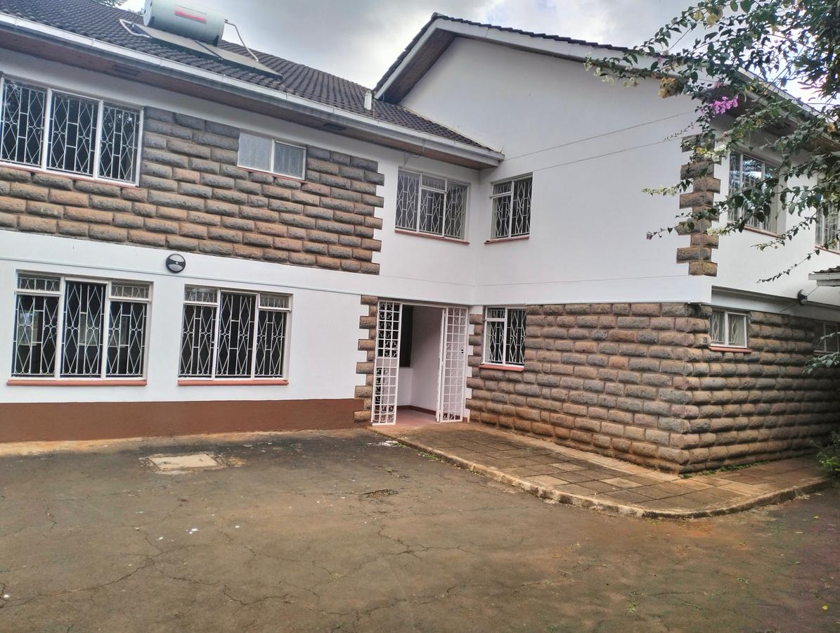 5 Bed Townhouse with En Suite in Kyuna - 3