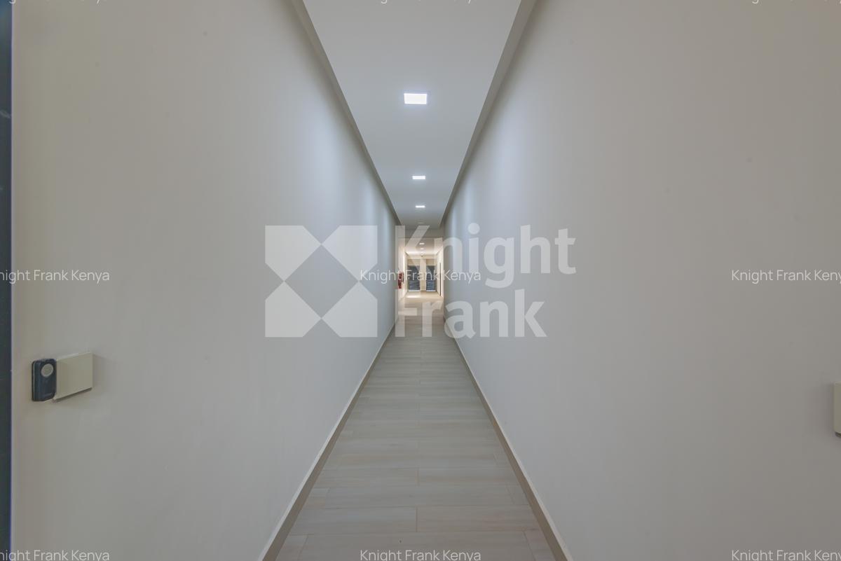 3 Bed Apartment with En Suite at Riverside Drive - 12