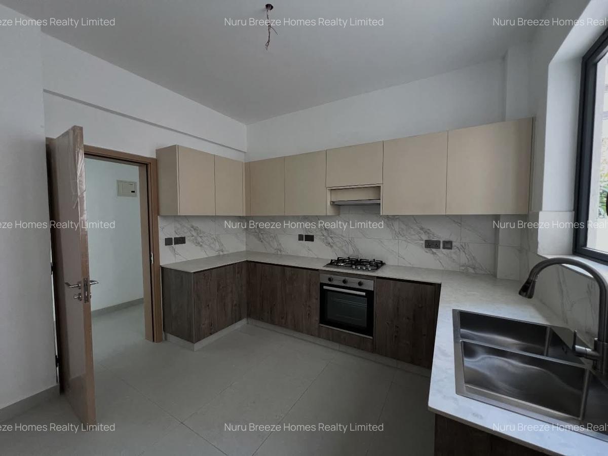 2 Bed Apartment with En Suite in Brookside - 8