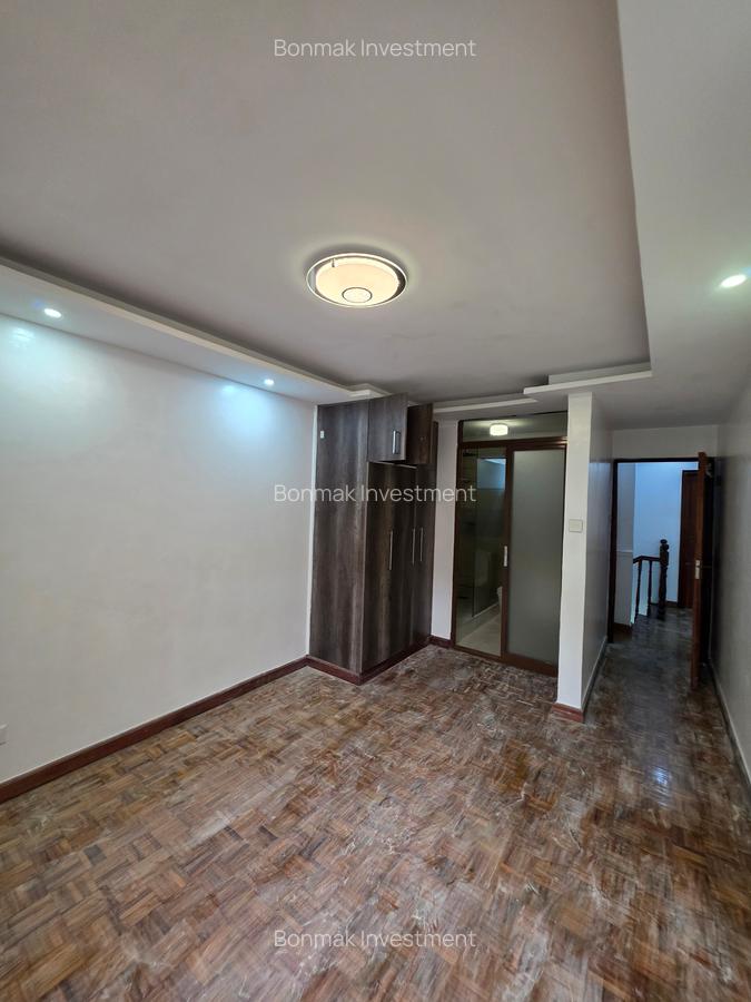 4 Bed Townhouse with En Suite at Lavington-Valley Arcade - 17