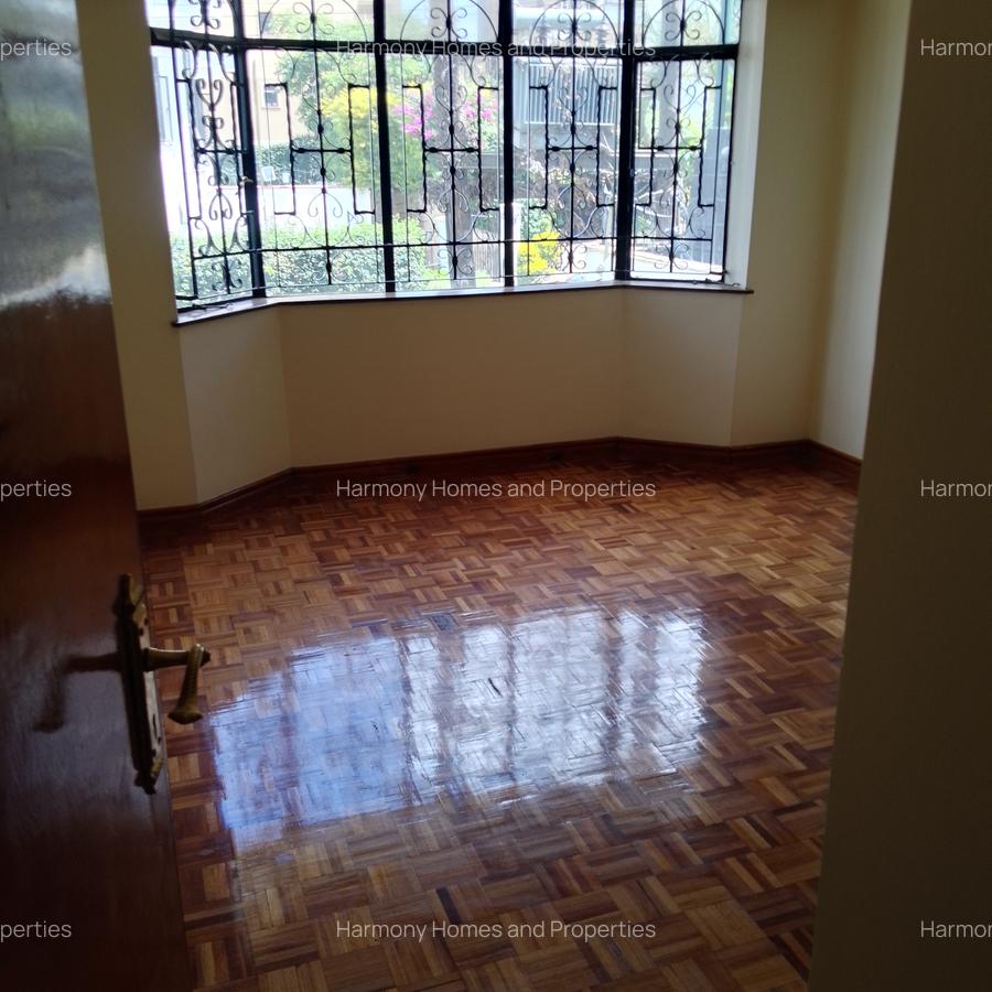 5 Bed Townhouse with En Suite at Riverside - 11